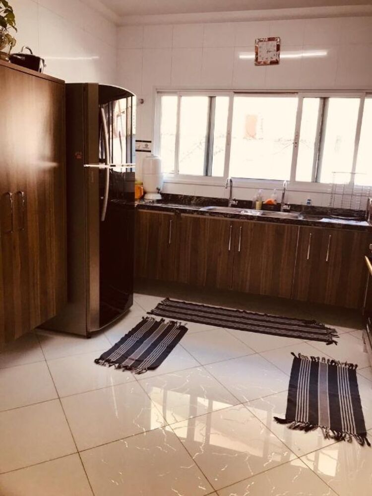 Casa de Condomínio à venda com 4 quartos, 400m² - Foto 2
