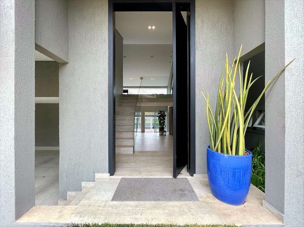 Casa de Condomínio à venda com 4 quartos, 463m² - Foto 1