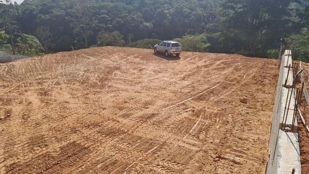 Loteamento e Condomínio, 1500 m² - Foto 1
