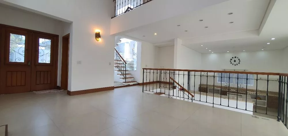 Casa de Condomínio à venda com 3 quartos, 271m² - Foto 4