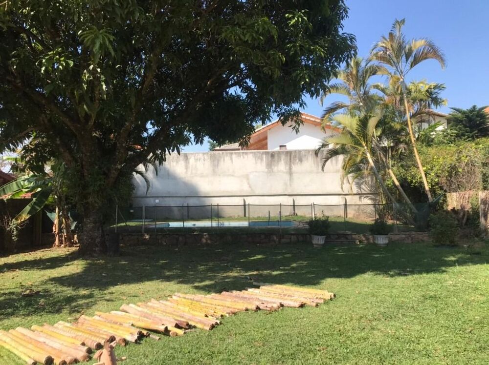 Casa de Condomínio à venda com 4 quartos, 200m² - Foto 1