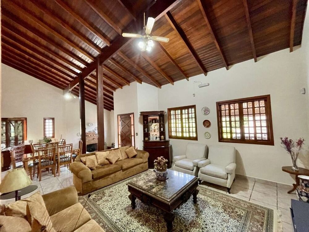 Casa de Condomínio à venda com 3 quartos, 421m² - Foto 2