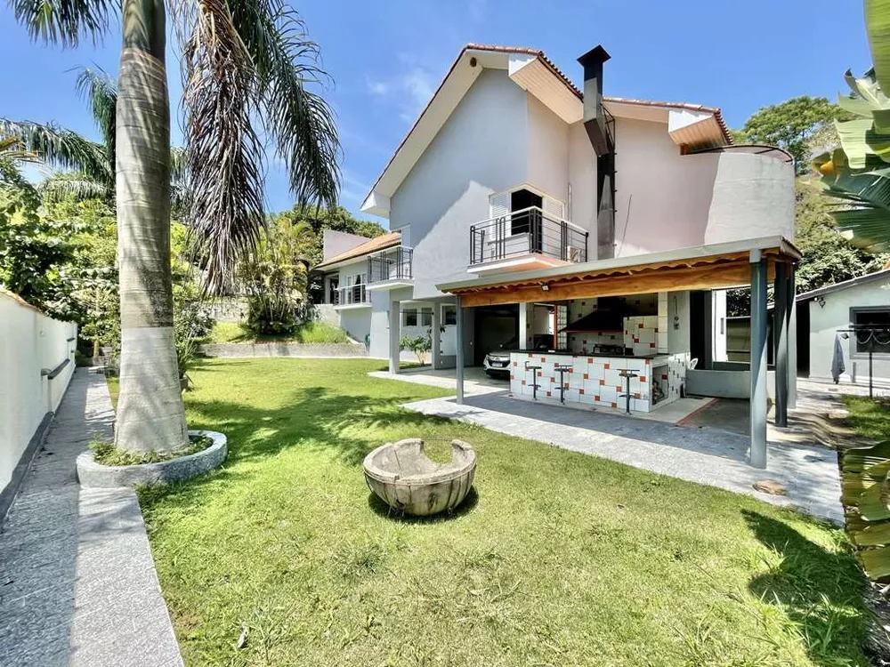 Casa de Condomínio à venda com 4 quartos, 408m² - Foto 1