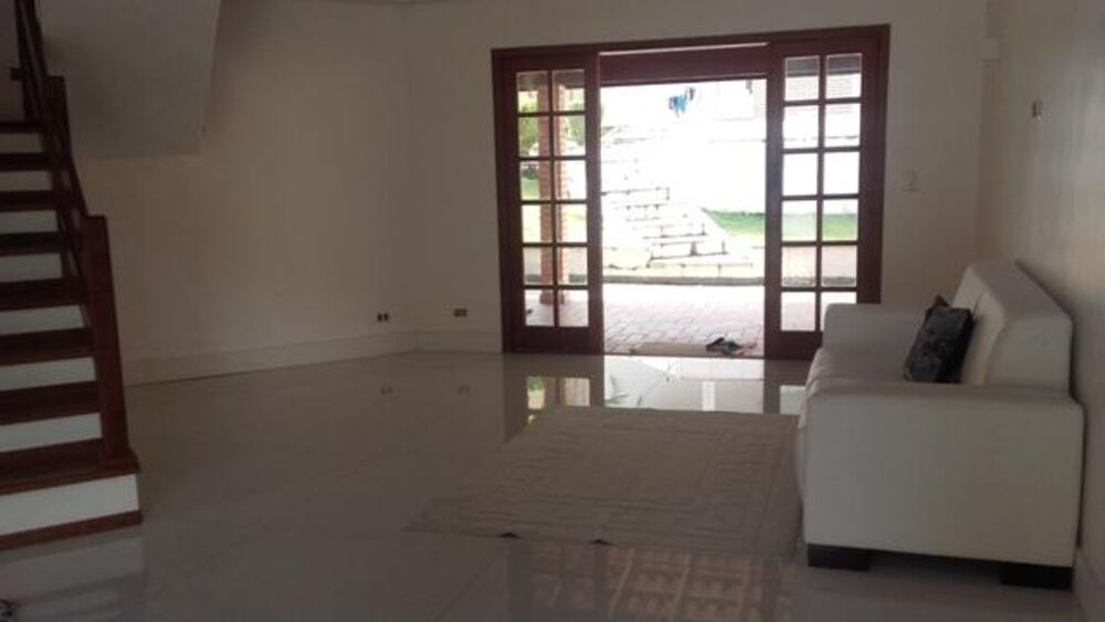 Casa de Condomínio à venda com 3 quartos, 250m² - Foto 5