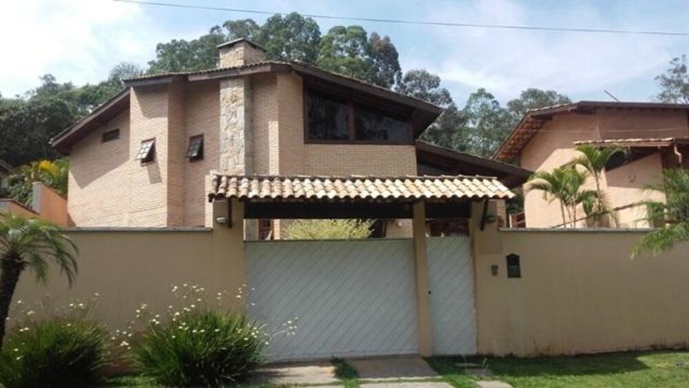Casa de Condomínio à venda com 3 quartos, 250m² - Foto 2
