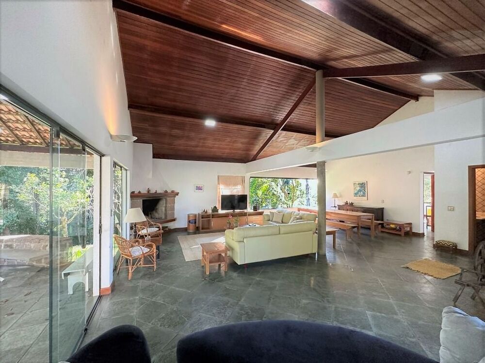 Casa de Condomínio à venda com 3 quartos, 434m² - Foto 2
