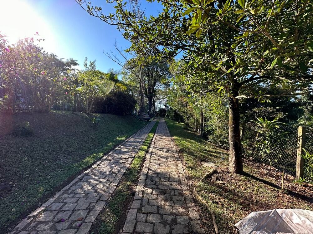 Casa de Condomínio à venda com 3 quartos, 434m² - Foto 1