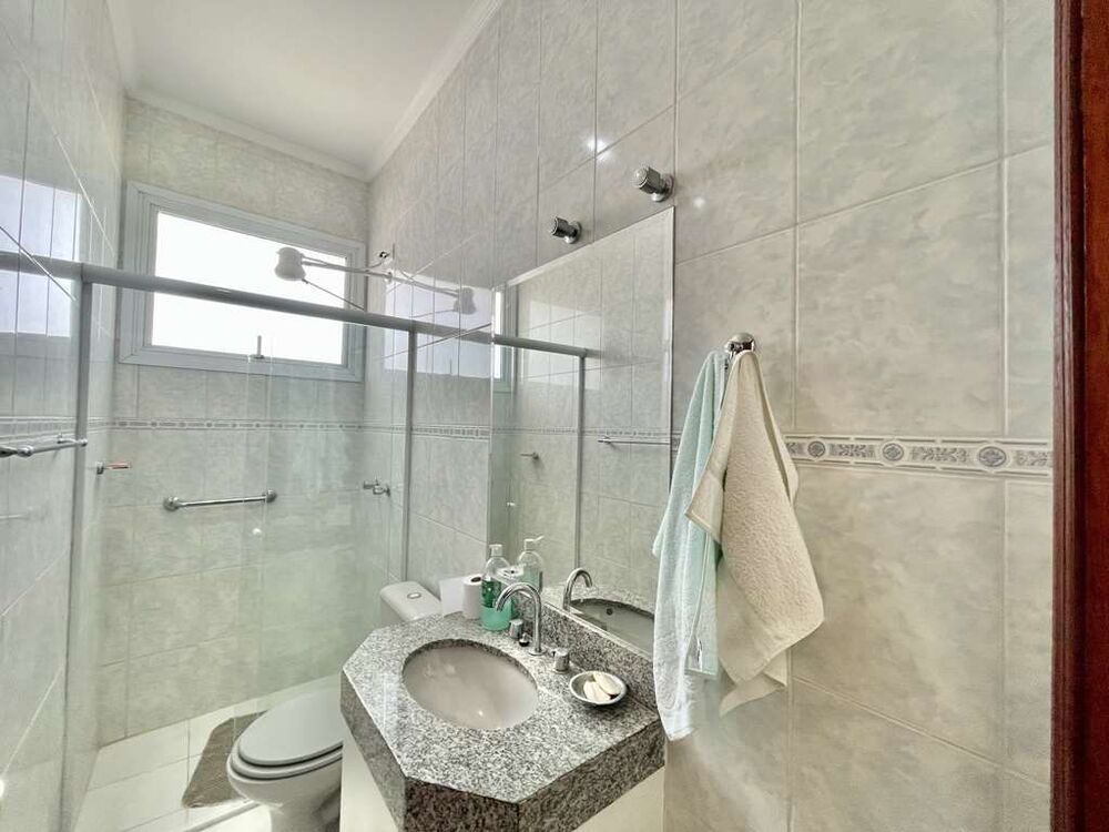 Casa de Condomínio à venda com 6 quartos, 1200m² - Foto 1