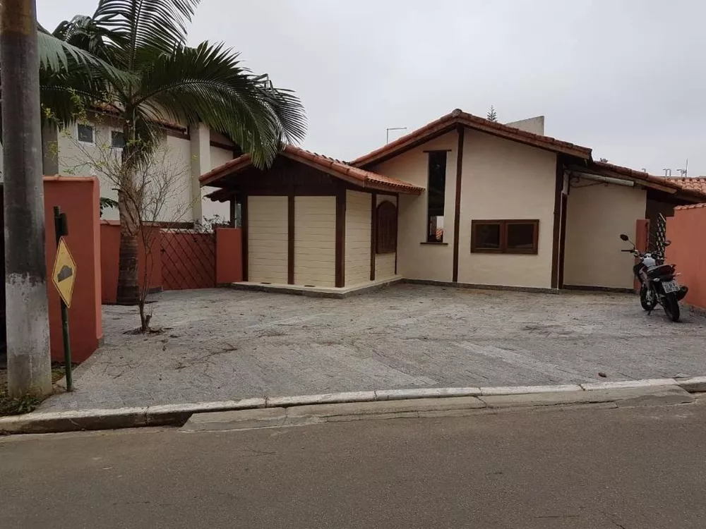 Casa de Condomínio à venda com 3 quartos, 186m² - Foto 2