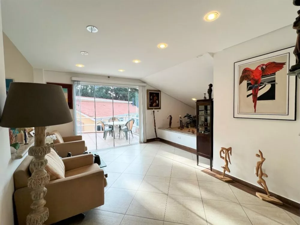 Casa de Condomínio à venda com 5 quartos, 540m² - Foto 4