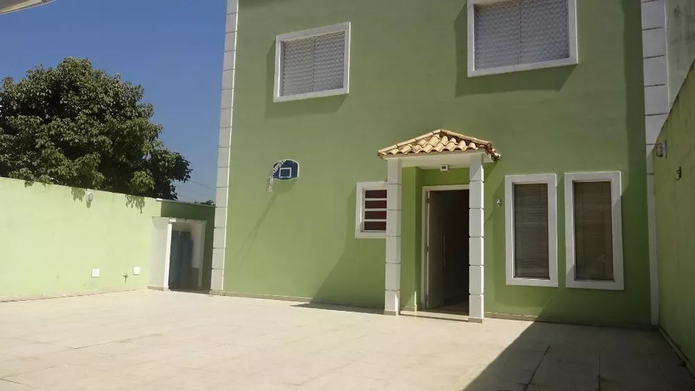 Casa de Condomínio à venda com 3 quartos, 150m² - Foto 4