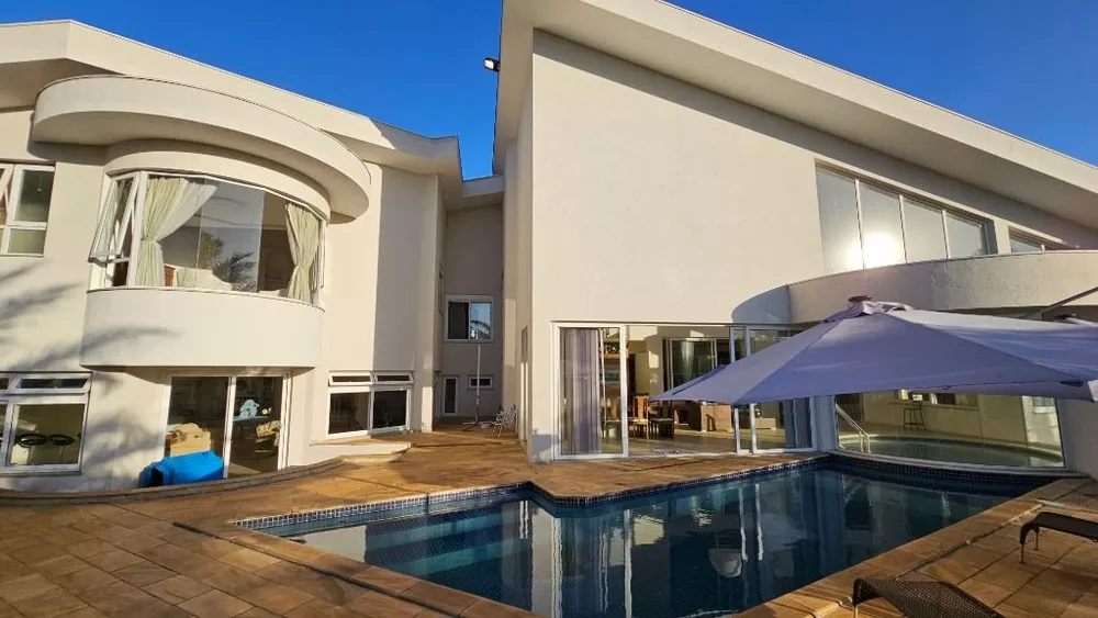 Casa de Condomínio à venda com 4 quartos, 858m² - Foto 2