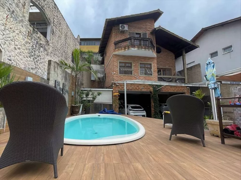 Casa de Condomínio à venda com 3 quartos, 180m² - Foto 3