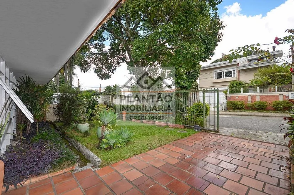 Casa, 4 quartos, 246 m² - Foto 1