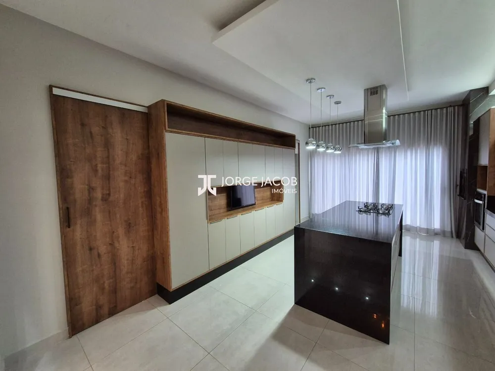 Casa, 4 quartos, 204 m² - Foto 1