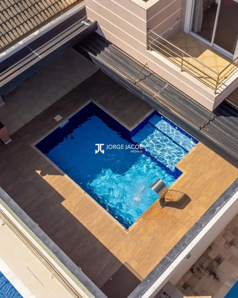 Casa, 3 quartos, 240 m² - Foto 1