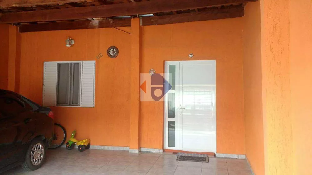 Casa à venda com 2 quartos, 150m² - Foto 1