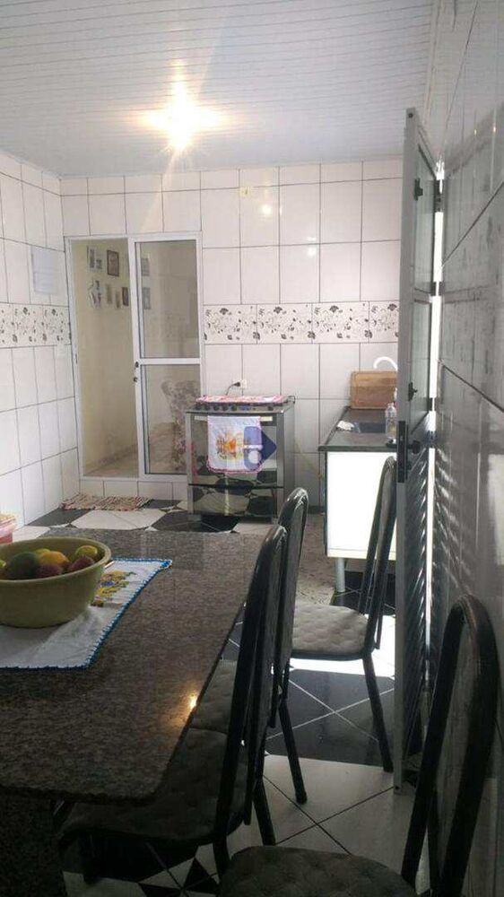 Casa, 4 quartos, 184 m² - Foto 1