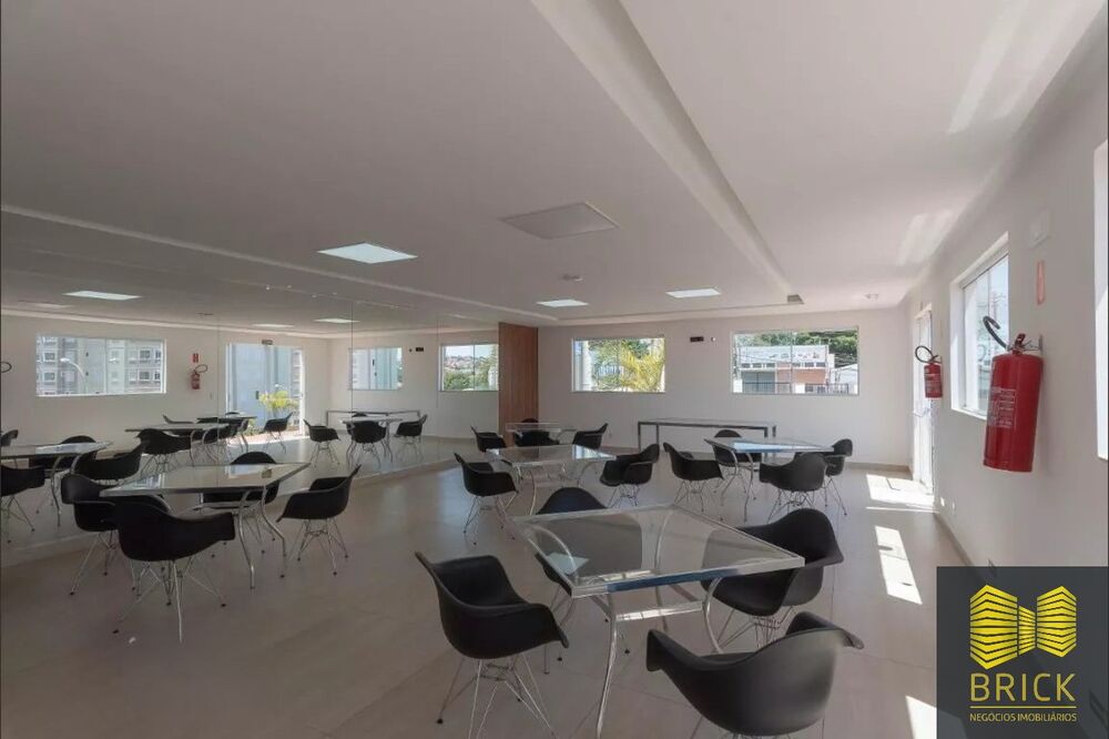 Apartamento à venda com 2 quartos, 44m² - Foto 16