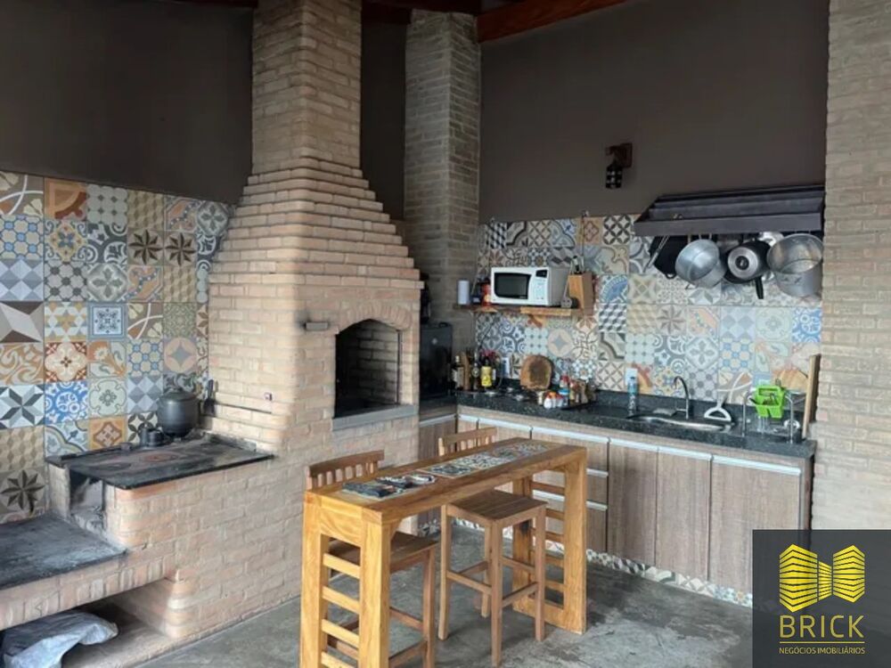 Casa à venda com 1 quarto, 120m² - Foto 1