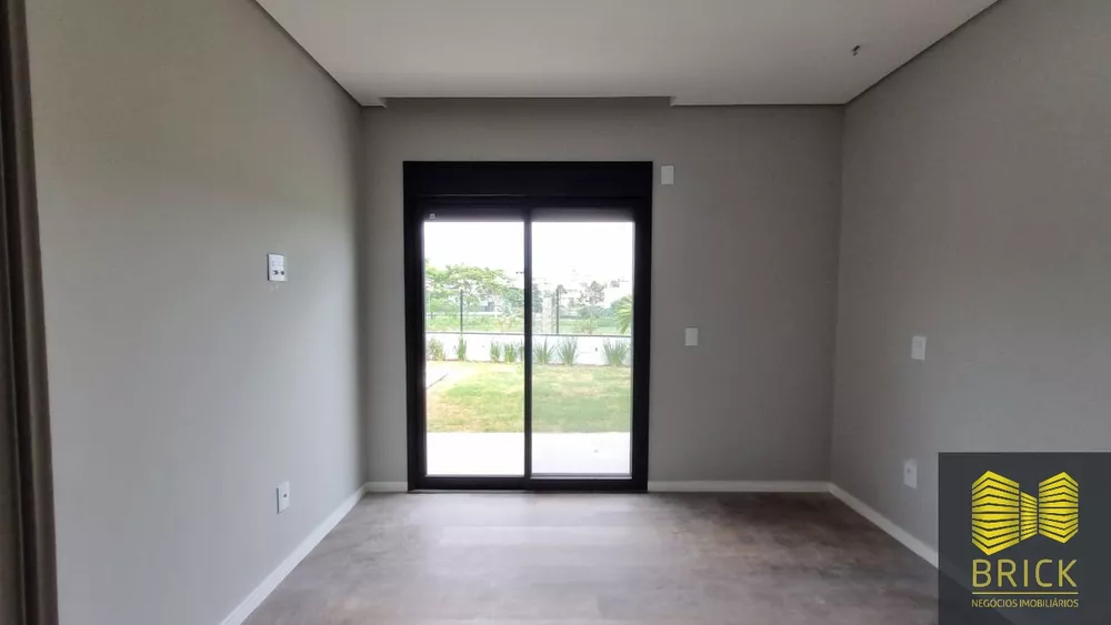 Casa, 3 quartos, 220 m² - Foto 1