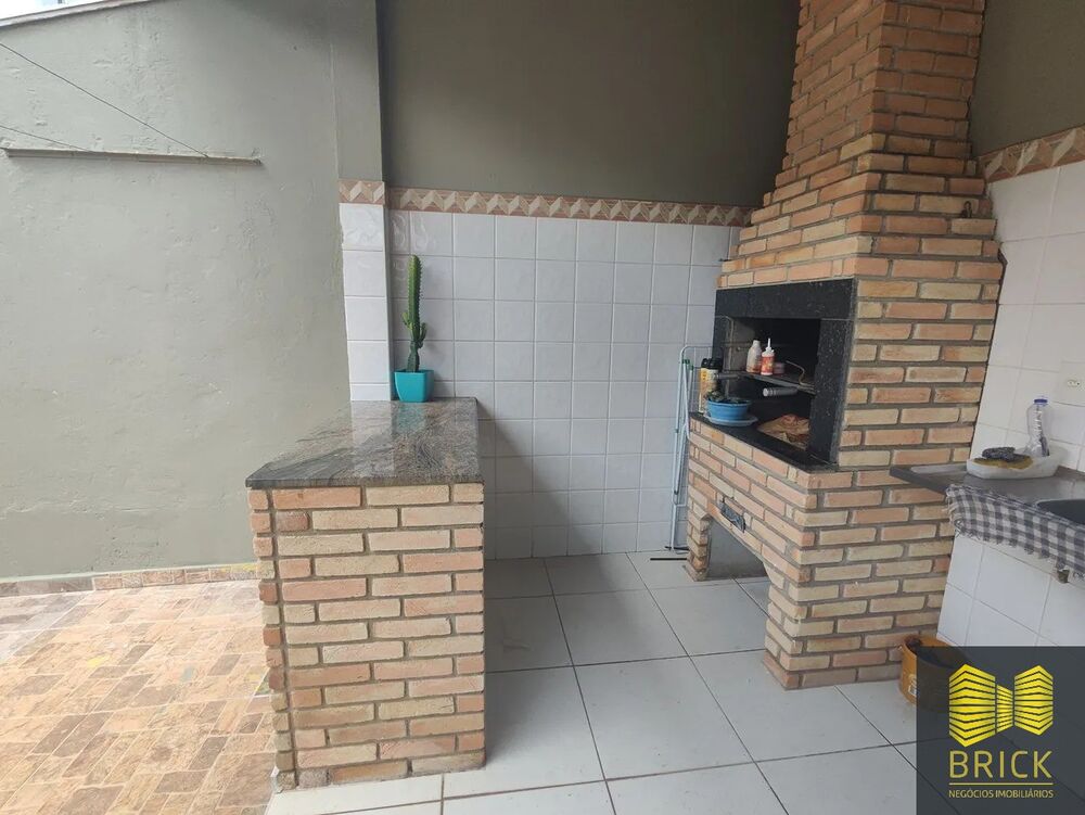 Casa, 3 quartos, 240 m² - Foto 2