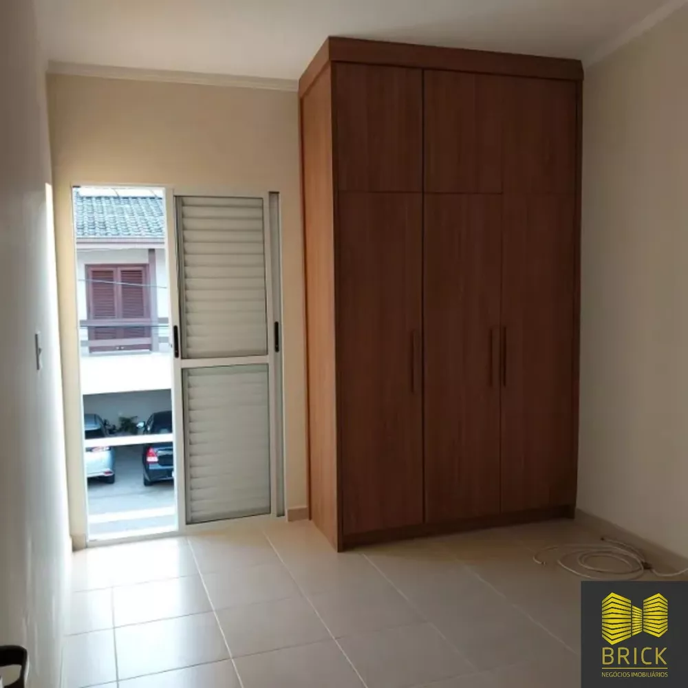 Casa, 4 quartos, 238 m² - Foto 1
