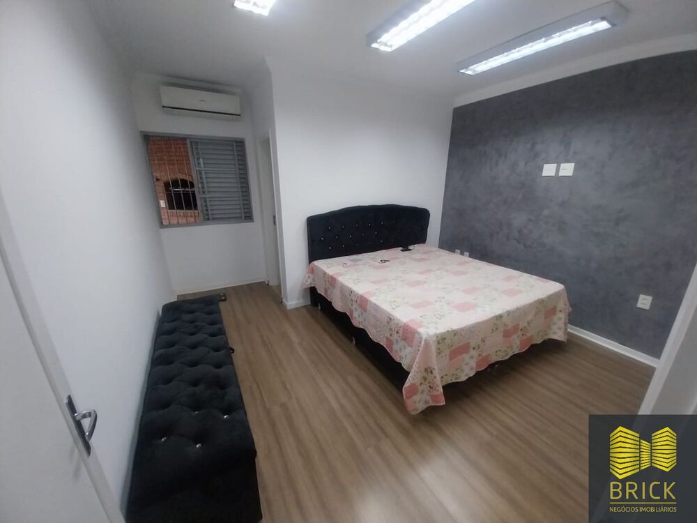 Casa, 3 quartos, 256 m² - Foto 1