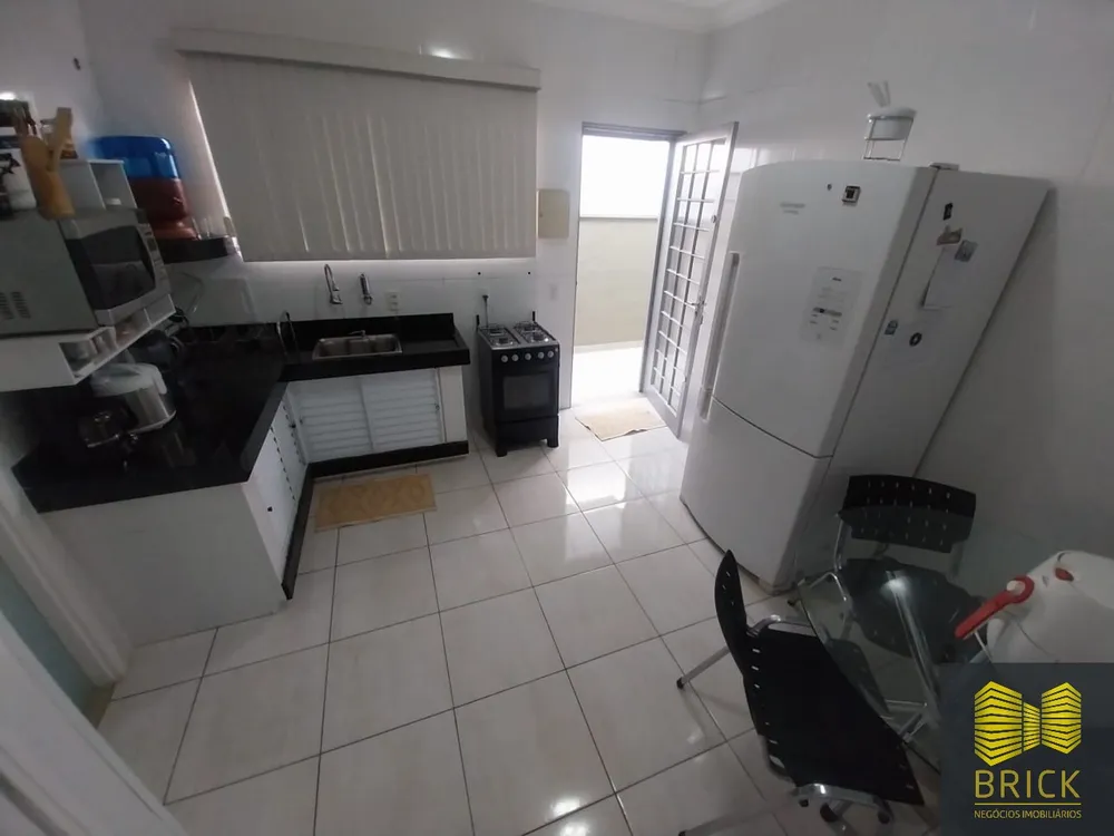 Casa, 3 quartos, 256 m² - Foto 8