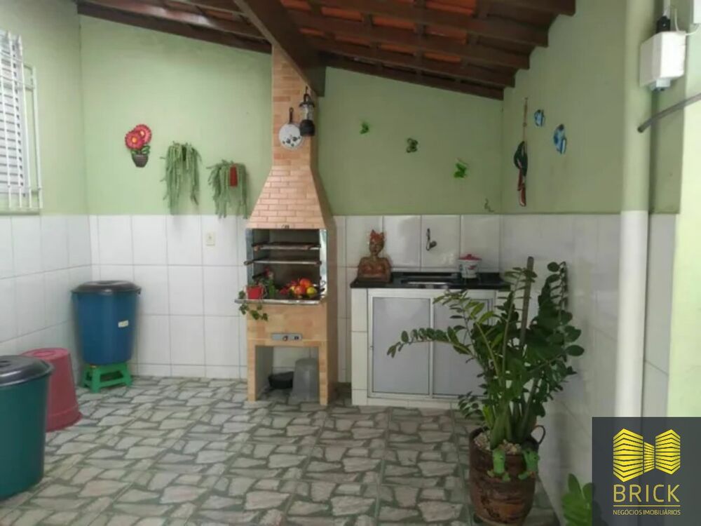 Casa, 4 quartos, 180 m² - Foto 1