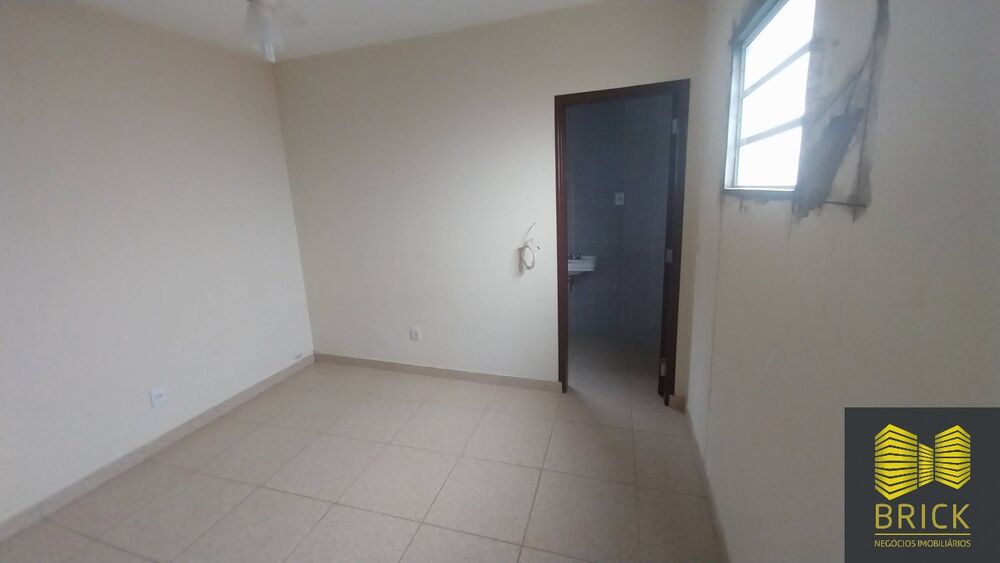 Casa, 6 quartos, 325 m² - Foto 2