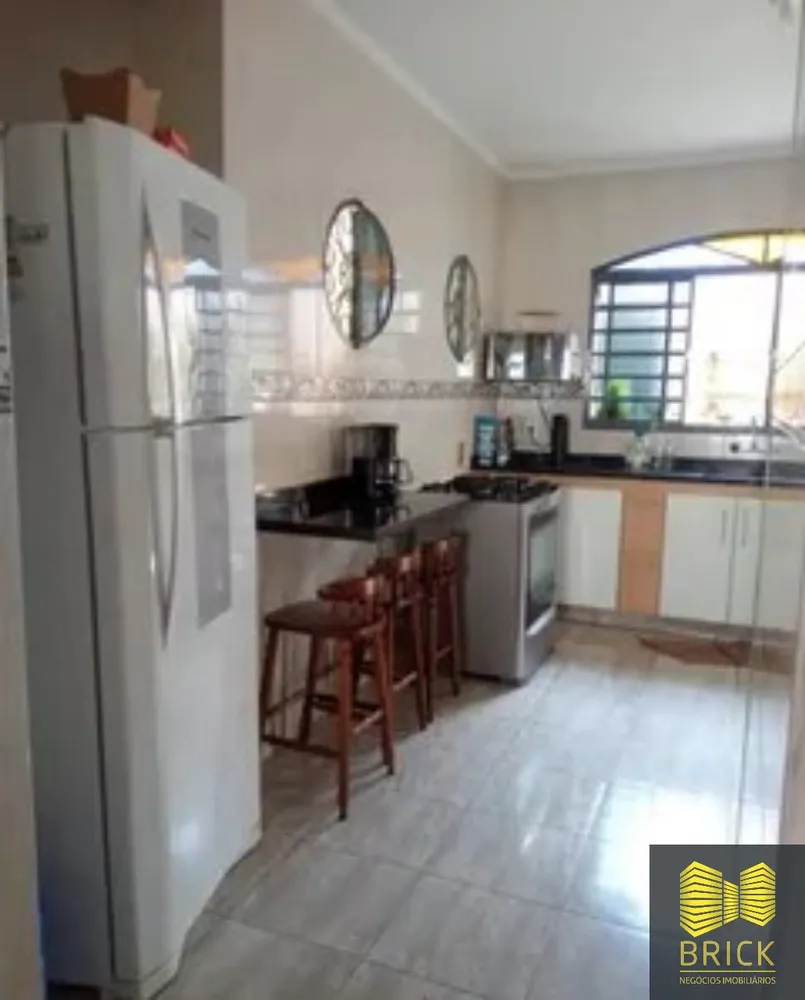 Casa, 3 quartos, 217 m² - Foto 3