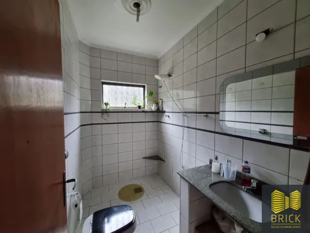 Casa à venda com 3 quartos, 238m² - Foto 5