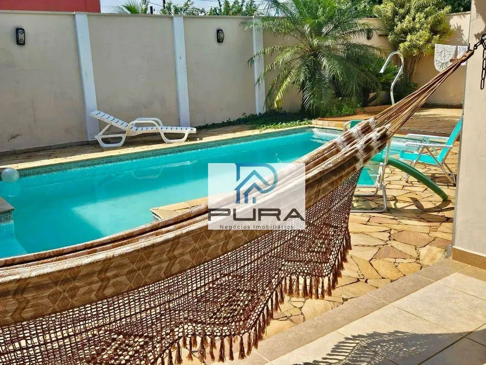 Casa, 3 quartos, 250 m² - Foto 1