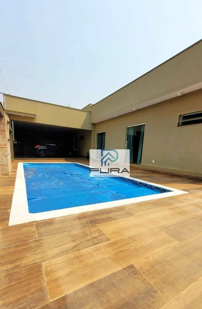 Casa, 3 quartos, 215 m² - Foto 1