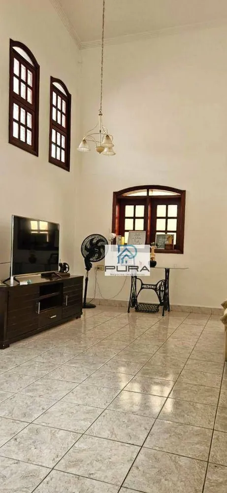 Casa, 4 quartos, 220 m² - Foto 2