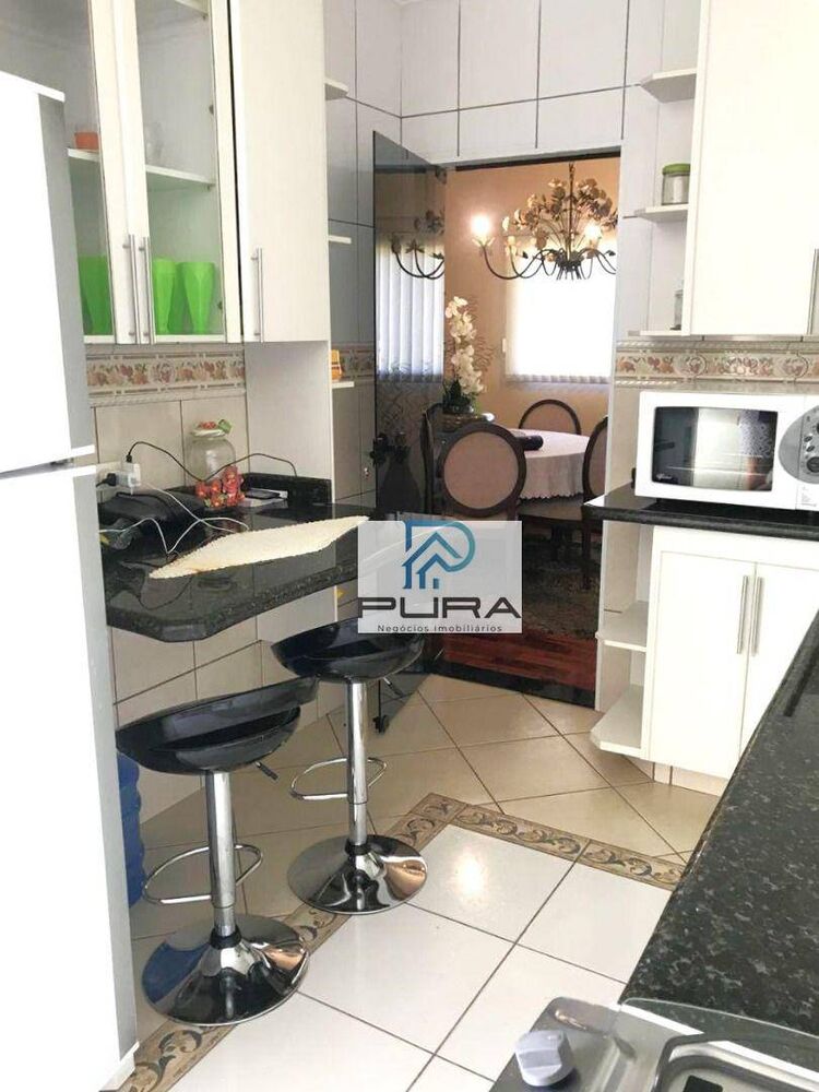 Casa, 3 quartos, 220 m² - Foto 4