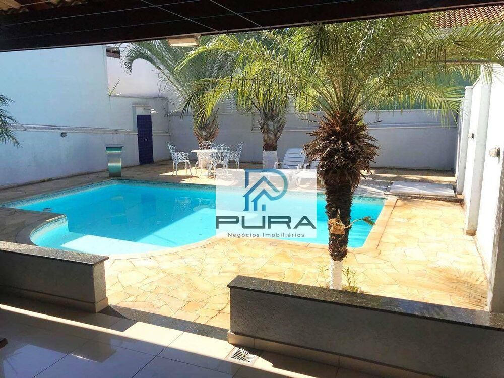 Casa, 3 quartos, 220 m² - Foto 1