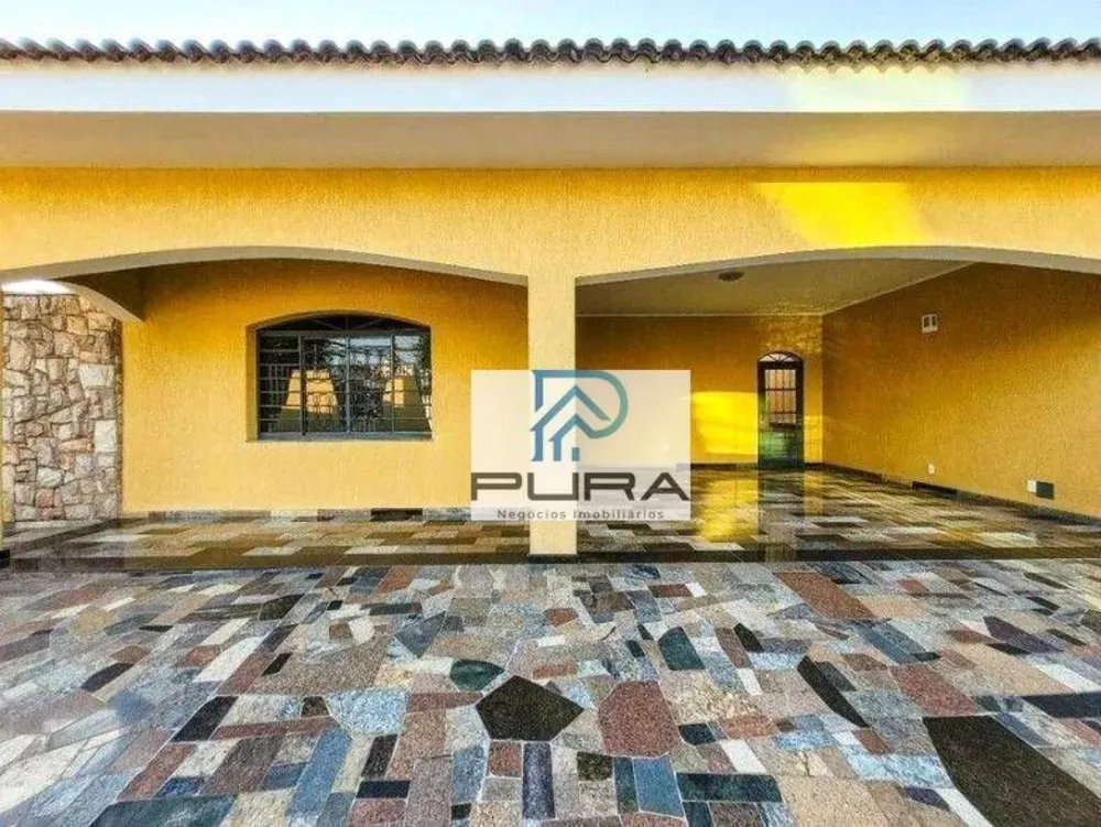 Casa, 3 quartos, 232 m² - Foto 1