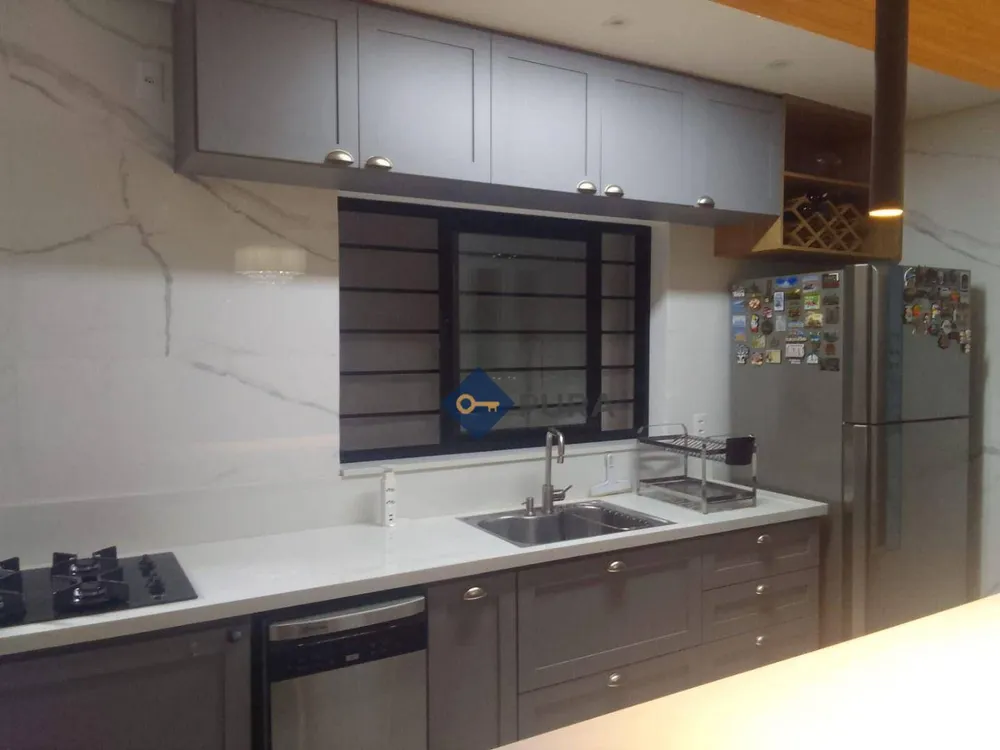 Sobrado, 3 quartos, 217 m² - Foto 3