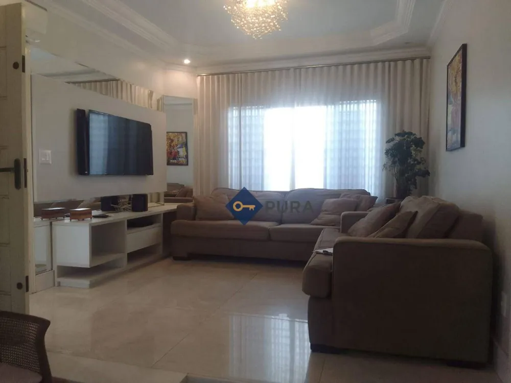 Sobrado, 3 quartos, 217 m² - Foto 1