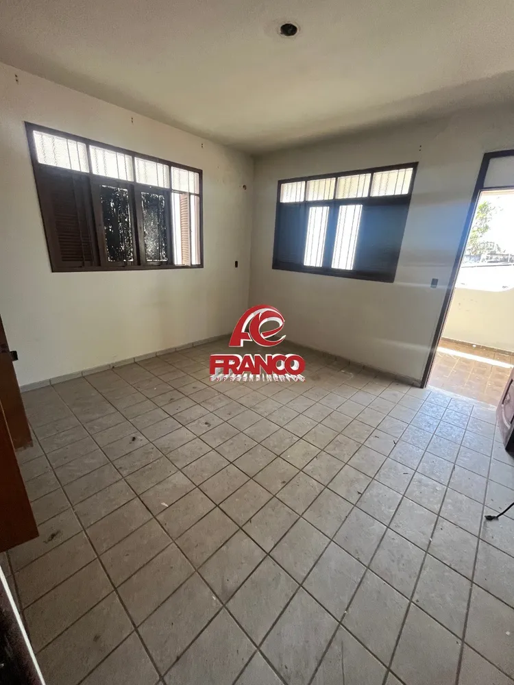 Casa, 8 quartos, 480 m² - Foto 4
