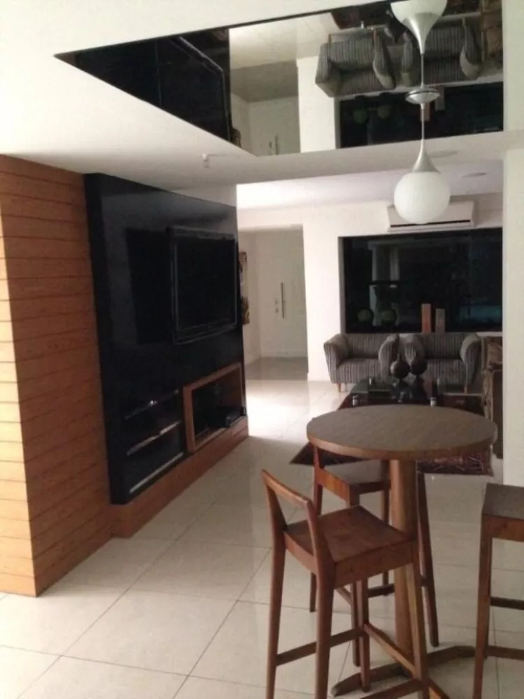 Apartamento, 3 quartos, 270 m² - Foto 9