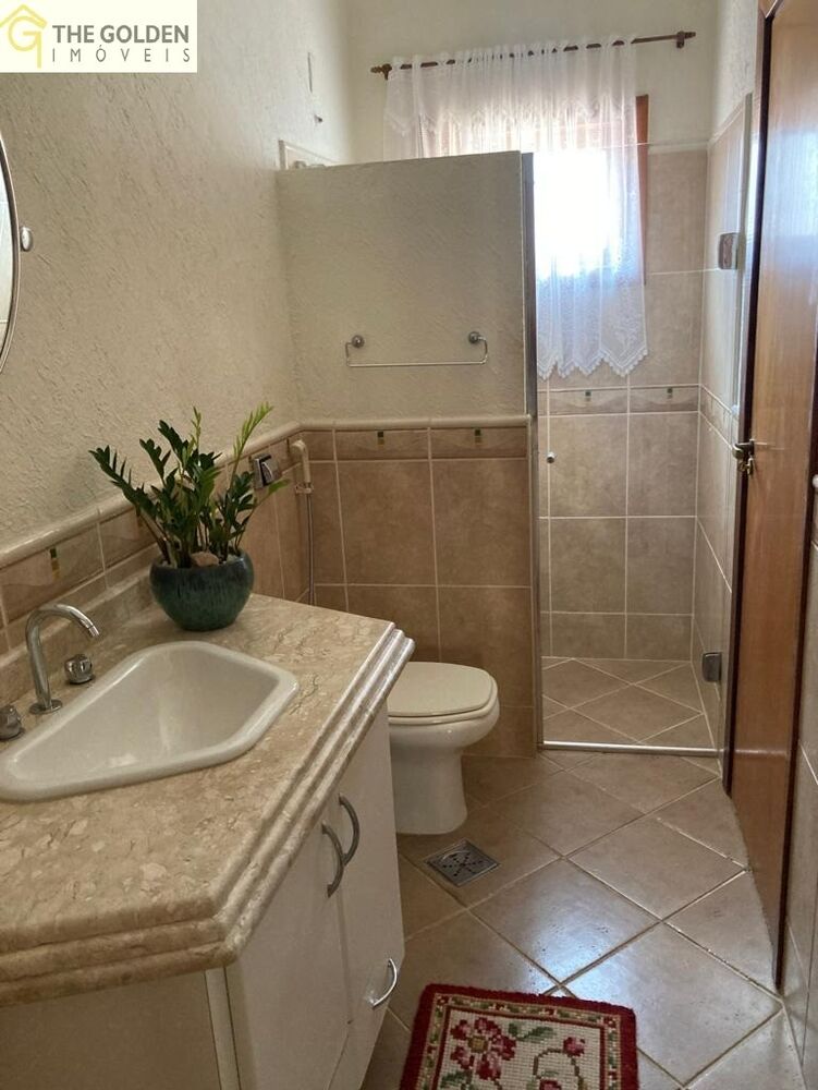 Casa, 4 quartos, 737 m² - Foto 1