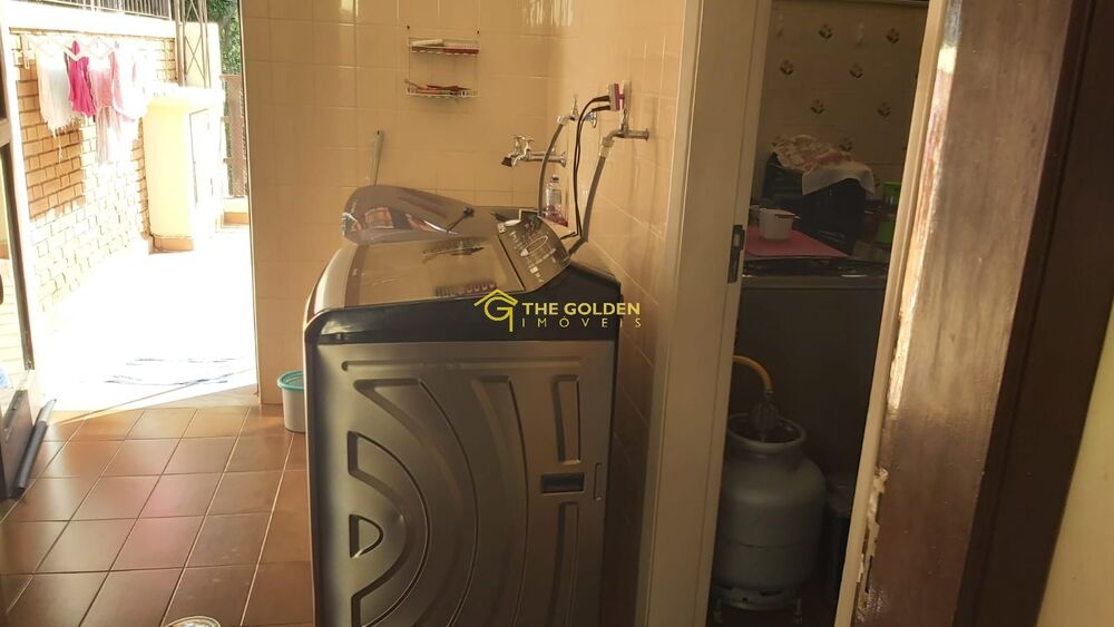 Casa, 3 quartos, 198 m² - Foto 4
