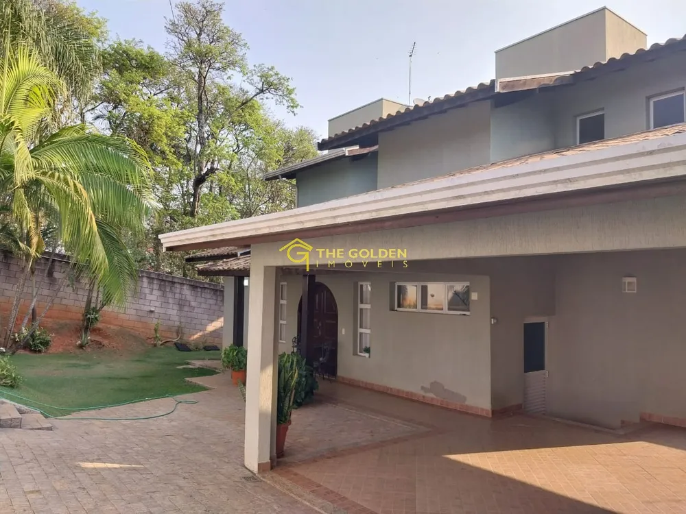 Chácara, 3 quartos, 1400 m² - Foto 1