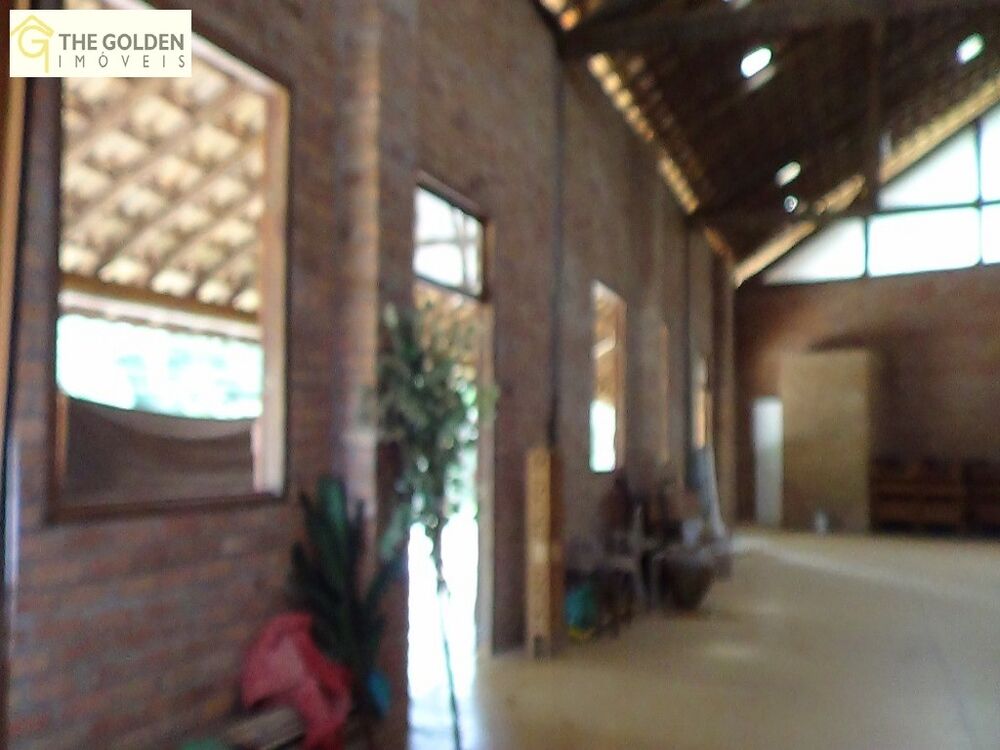 Chácara, 3 quartos, 2350 m² - Foto 1