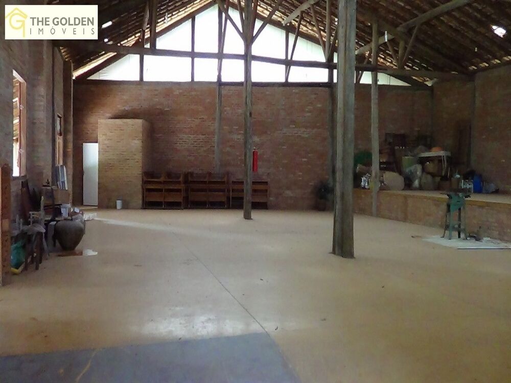 Chácara, 3 quartos, 2350 m² - Foto 2