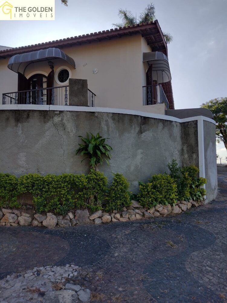 Sobrado, 3 quartos, 210 m² - Foto 1