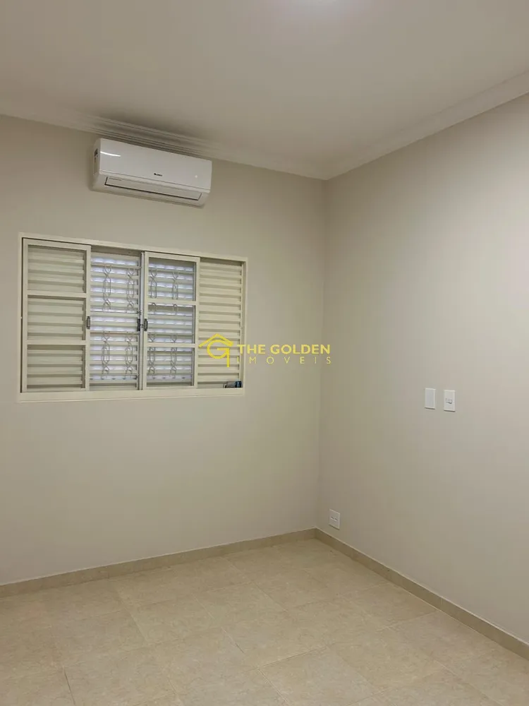 Casa, 3 quartos, 220 m² - Foto 2